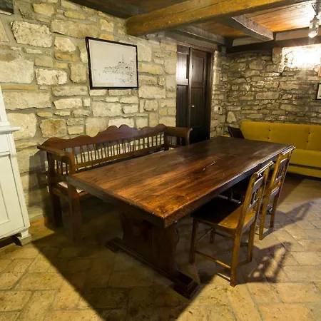 Homes Poli Svetega Antona * Gračišće